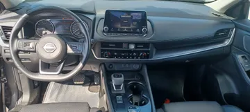 2024 Nissan Rogue - image 9