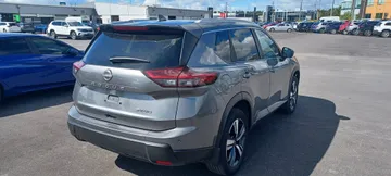 2024 Nissan Rogue - image 6