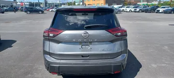 2024 Nissan Rogue - image 4