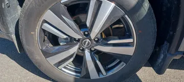 2024 Nissan Rogue - image 7