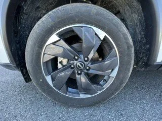 2024 Nissan Rogue - image 7