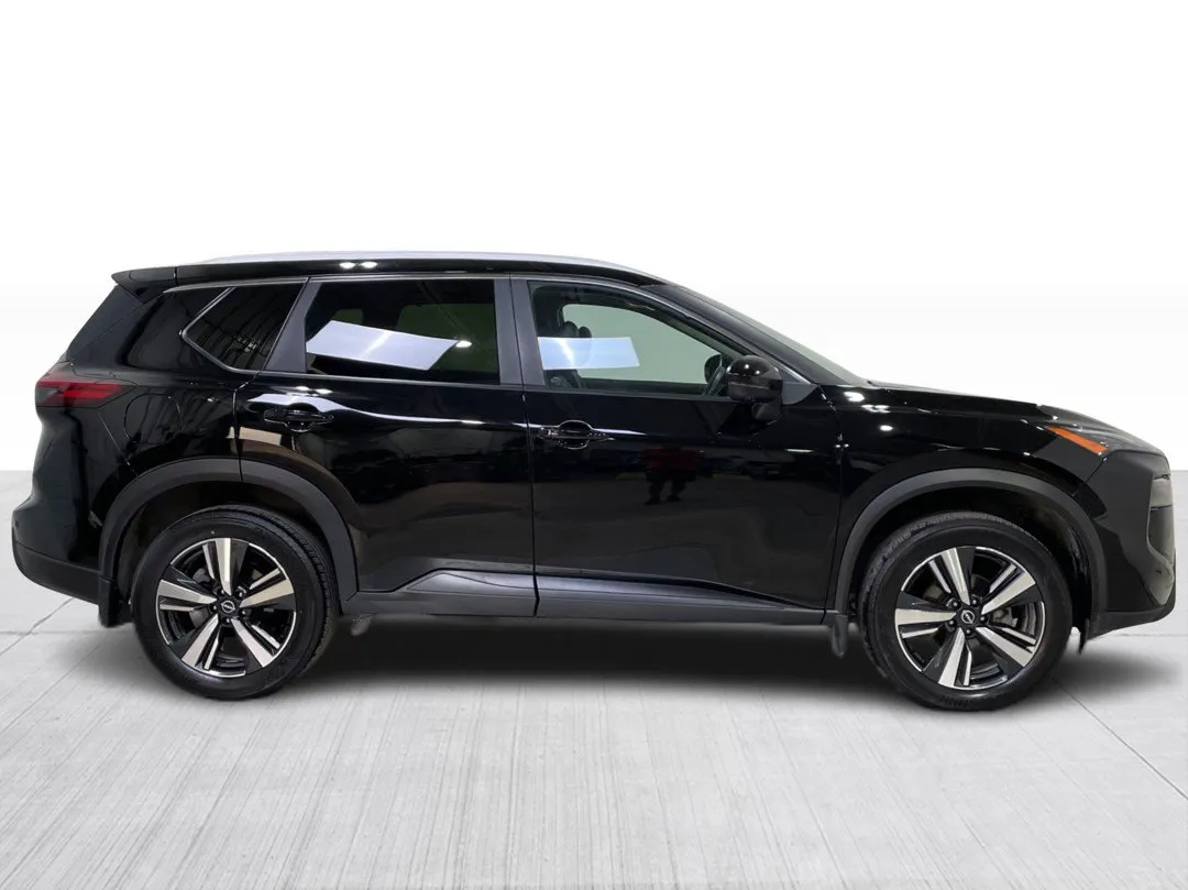 2024 Nissan Rogue — photo 2