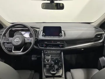 2024 Nissan Rogue - image 4