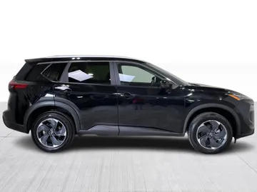 2025 Nissan Rogue - image 2