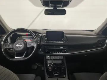 2023 Nissan Rogue - image 4