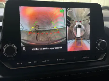 2023 Nissan Rogue - image 21