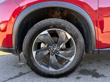 2025 Nissan Rogue - image 7