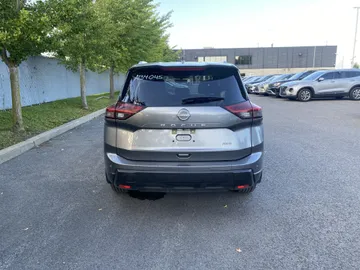 2025 Nissan Rogue - image 6