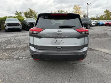 2025 Nissan Rogue - image 6