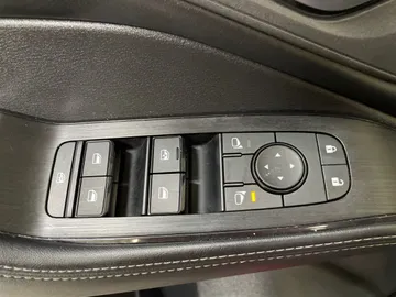 2024 Nissan Rogue - image 27