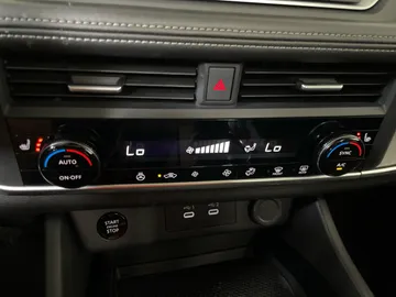 2024 Nissan Rogue - image 24
