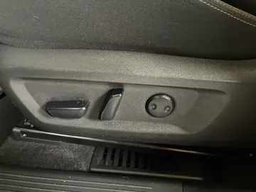 2024 Nissan Rogue - image 20
