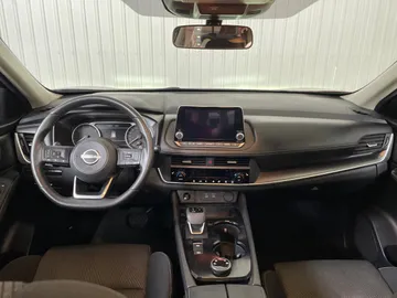 2024 Nissan Rogue - image 4