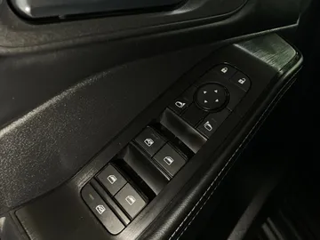 2024 Nissan Rogue - image 26