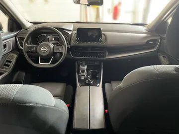 2024 Nissan Rogue - image 4
