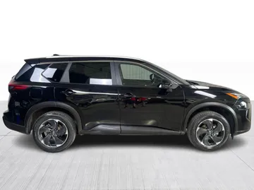 2024 Nissan Rogue - image 2