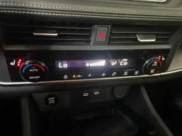2024 Nissan Rogue - image 24