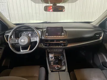 2024 Nissan Rogue - image 4