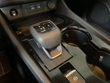 2024 Nissan Rogue - image 29