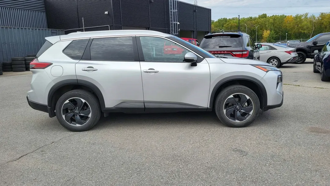Nissan Rogue SV Moonroof AWD 2025, photo 5