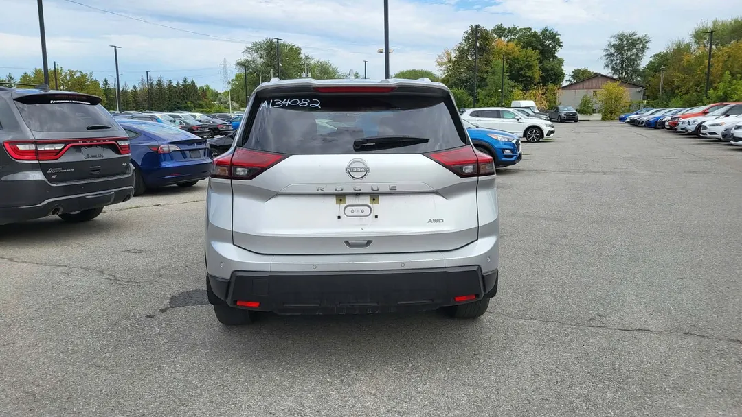 Nissan Rogue SV Moonroof AWD 2025, photo 4
