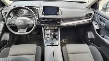 2025 Nissan Rogue - image 9