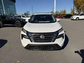 2025 Nissan Rogue - image 2