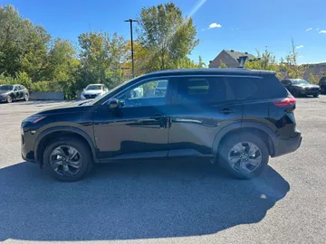 2026 Nissan Rogue - image 6