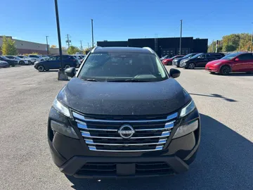 2026 Nissan Rogue - image 2