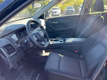 2026 Nissan Rogue - image 8