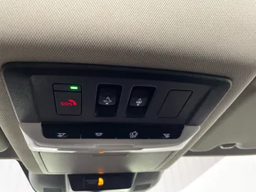2022 Nissan Rogue - image 16