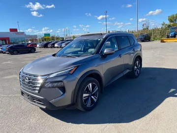 2024 Nissan Rogue - image 3