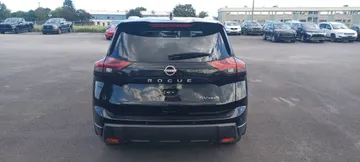 2024 Nissan Rogue - image 7