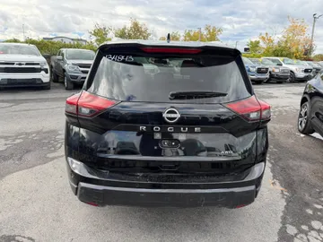 2025 Nissan Rogue - image 6