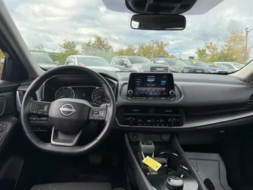 2025 Nissan Rogue - image 9