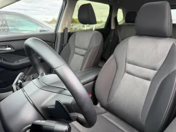 2025 Nissan Rogue - image 8