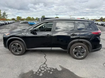 2025 Nissan Rogue - image 4