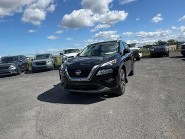 2022 Nissan Rogue - image 3