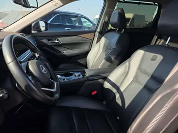 2023 Nissan Rogue - image 8