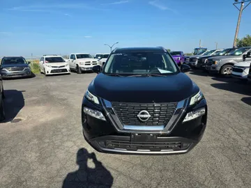 2023 Nissan Rogue - image 2