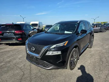 2023 Nissan Rogue - image 3