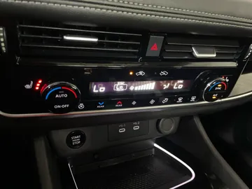 2024 Nissan Rogue - image 27