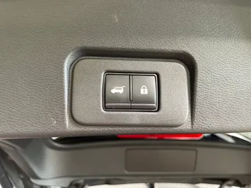 2024 Nissan Rogue - image 24