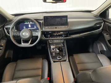 2024 Nissan Rogue - image 4