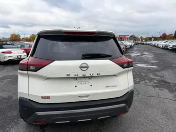 2023 Nissan Rogue - image 6