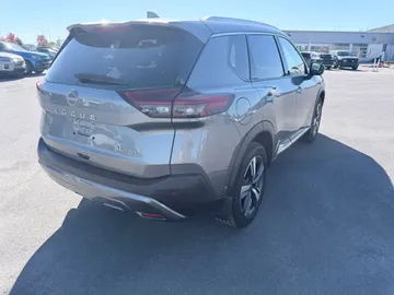 2023 Nissan Rogue - image 6