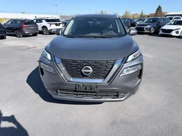 2023 Nissan Rogue - image 2