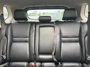 2023 Nissan Rogue - image 8
