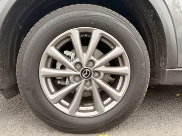 2023 Nissan Rogue - image 7