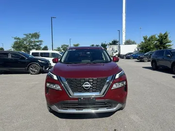 2023 Nissan Rogue - image 2